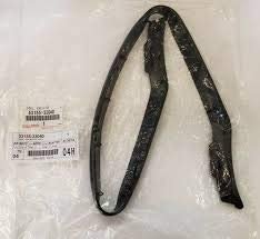 TOYOYA 53155-33040 SEAL RADIATOR GRILL